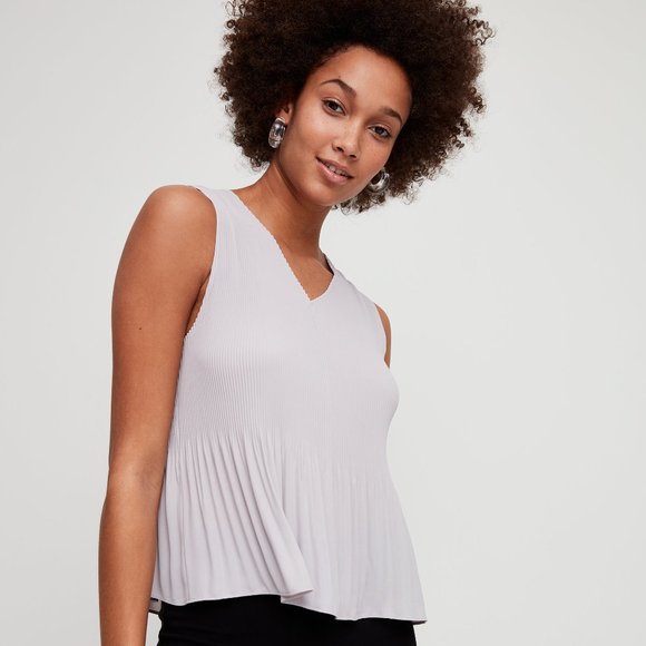 Aritzia Tops - Aritzia Babaton Damien Blouse